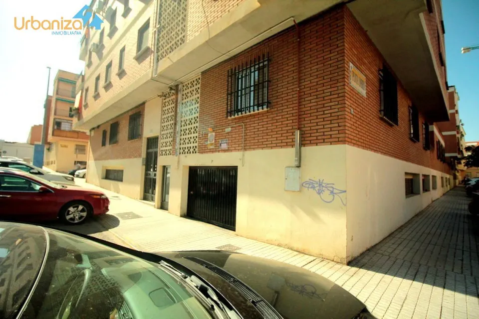 GARAJE EN MARIA AUXILIADORA BADAJOZ