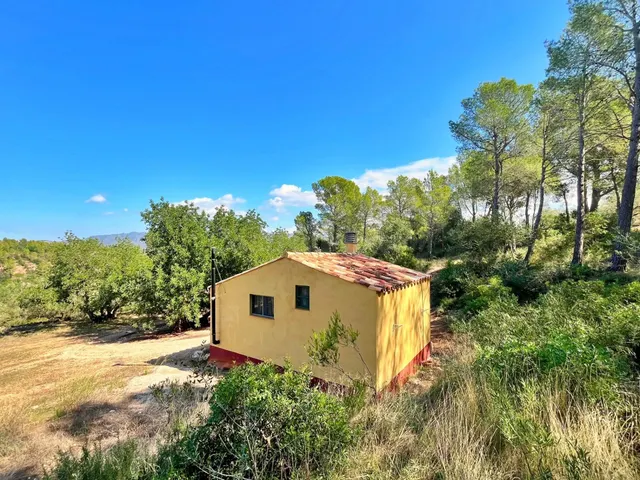 Casa de campo con 15.000 m2 de terreno y vistas espectacular - foto 4