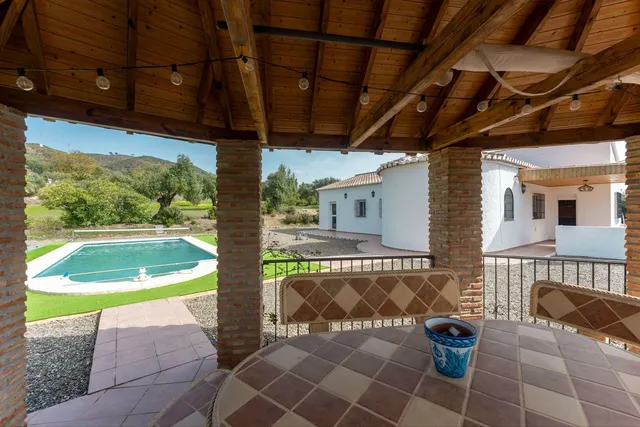 Finca rústica 3 habitaciones 142m² en venta - South of spain — 41
