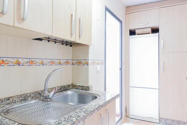 Piso de 2 dormitorios y terraza de 35 m2 en la zona de C/ An - foto 2