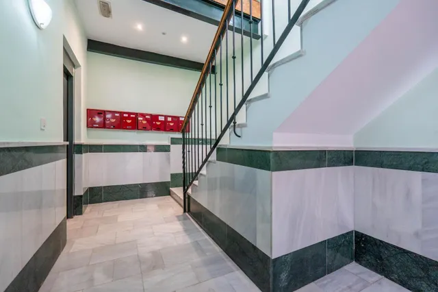 VENTA DE CÉNTRICO PISO CON LICENCIA TURÍSTICA - GRANADA — 40