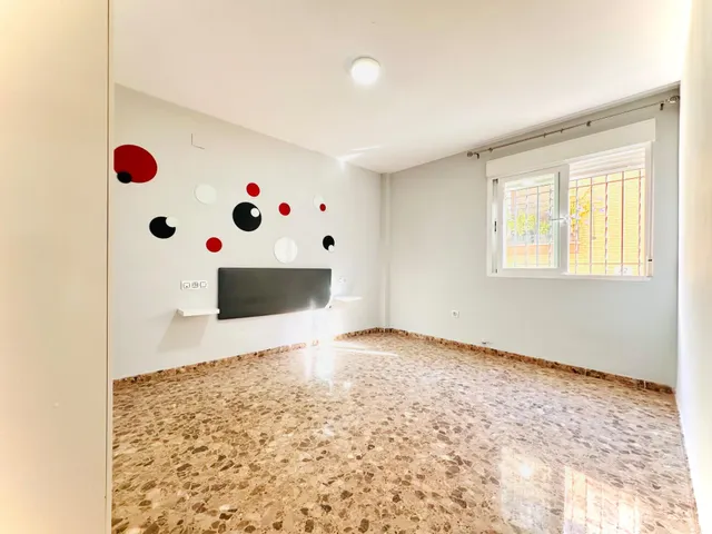 Oportunidad Única: Apartamento Moderno en Las Gabias — 13