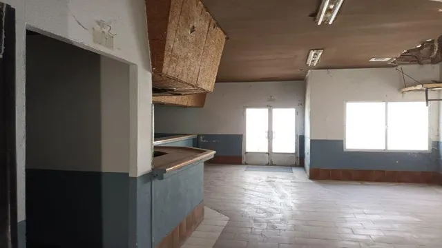 EDIFICIO EN VENTA EN ALISEDA — 11