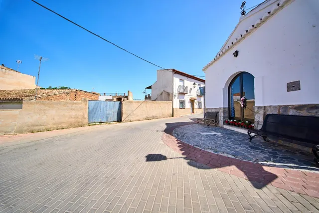 Crea el hogar de tus sueños en el corazón de Gójar - foto 2