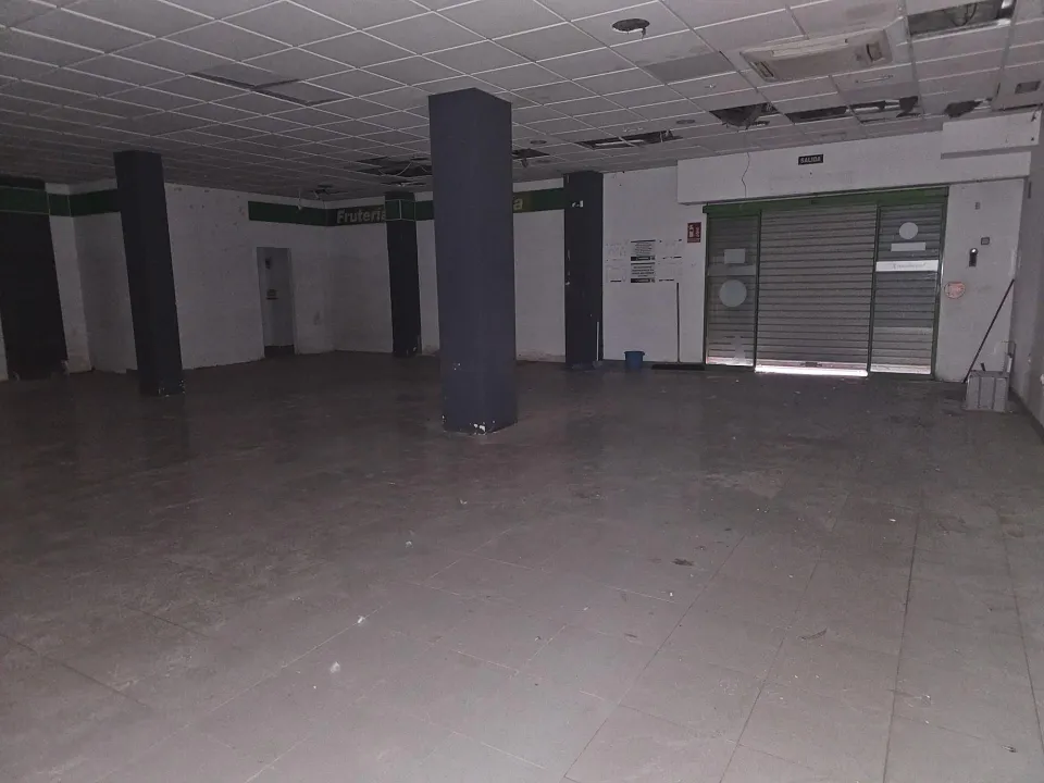 BAJADA DE PRECIO!!!!    Local comercial junto al  Corte InglÉs