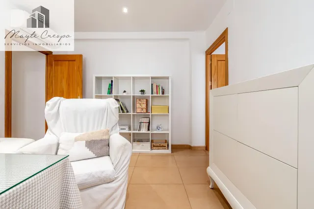 Piso de 87 m2 con 3 dormitorios en Pedro Antonio de Alarcón 27, junto a Recogidas — 30