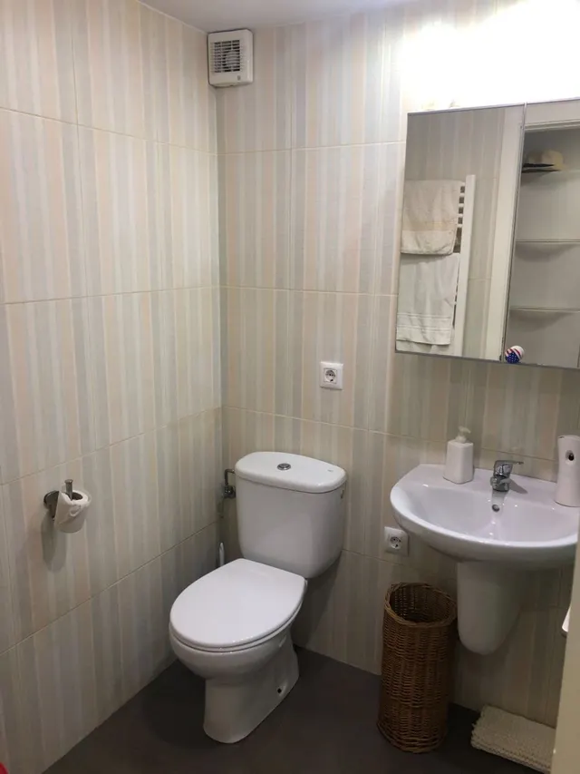 Piso de 3 habitaciones, salón, cocina, 2 baño, garaje y trastero. — 6