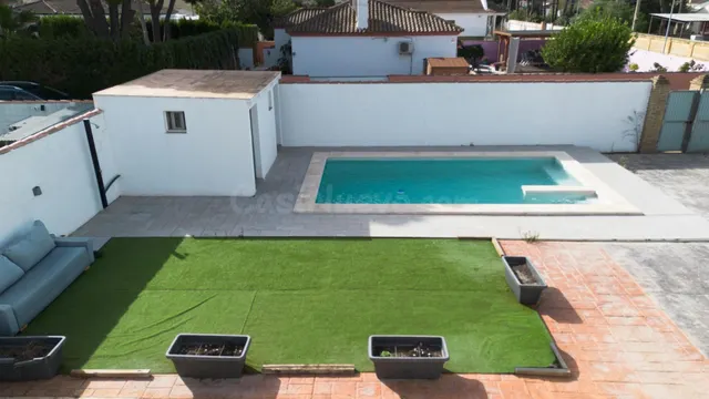 Chalet independiente con piscina privada - foto 3