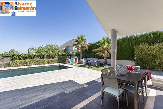Chalet en Cañadas del Parque, Dilar — 5
