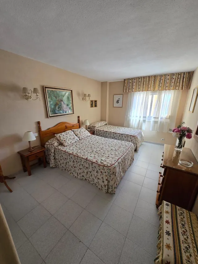 MAGNIFICA VIVIENDA EN PRIMERA LINEA DE PLAYA Y CON PISCINA COMUNITARIA, IDEAL PARA VIVIR TODO EL AÑO — 13