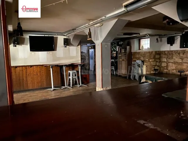 En Burgos. Venta del Pub El baúl de la Piquer - foto 4