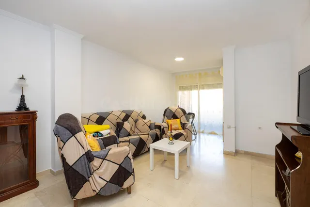 !Fantástica vivienda en alquiler en Villarejo! con terraza - foto 2
