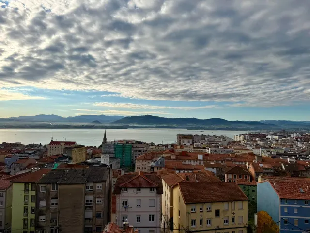Piso reformado con espectaculares vistas a la bahía de Santander — 19