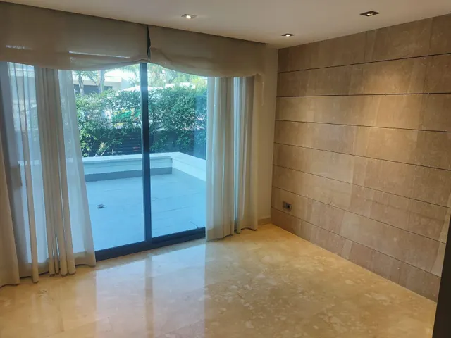 Exclusiva villa de lujo en Ciutat Diagonal, Esplugues de Llobregat, con vistas panorámicas a Barcelona y al mar — 29