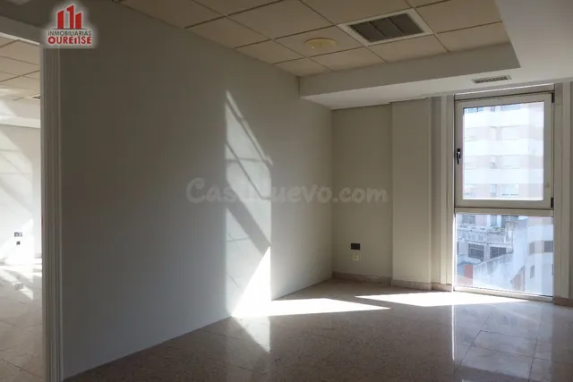 OFICINA EN PLENO CORAZÓN DE OURENSE — 3