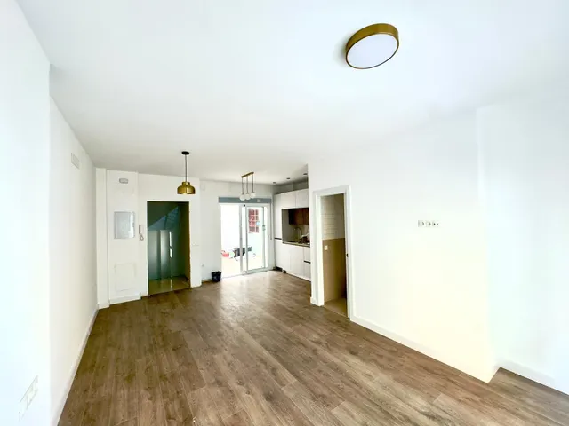 ESTUDIOS Y APARTAMENTOS DESDE 190.000 — 30