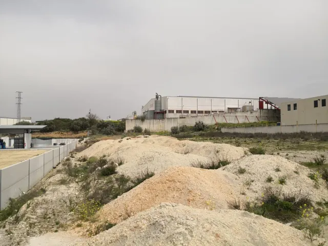 Magnífico solar industrial en venta en el polígono Cerro Gordo (Lucena) — 6