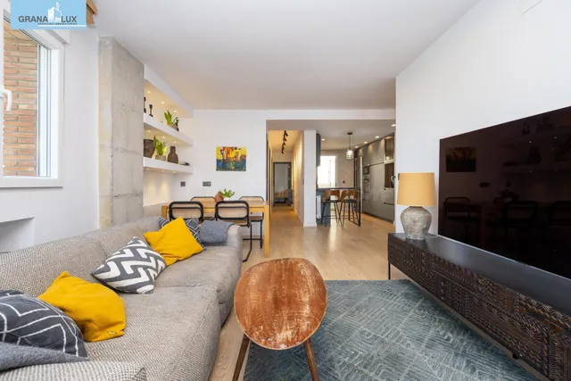 Exclusivo piso con terraza y vistas despejadas en El Serrallo. — 5