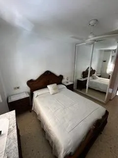 Gran apartamento familiar de 3 dormitorios, 2 baños y parking techado. A 500m de la playa — 20