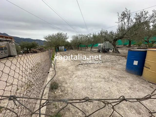 Chalet a la venta en Cocentaina, Alicante. — 49