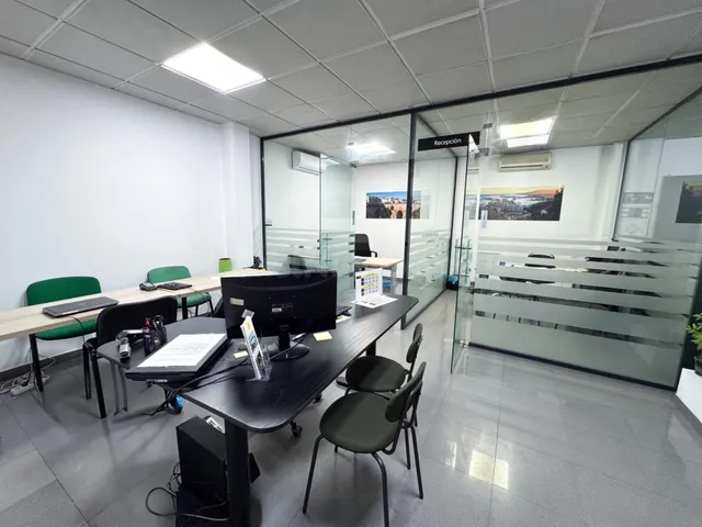 Se alquila en EXCLUSIVA nave rent a car en funcionamiento con taller, lavadero automático y plazas de garaje — Junto al Aeropuerto de Málaga — 14