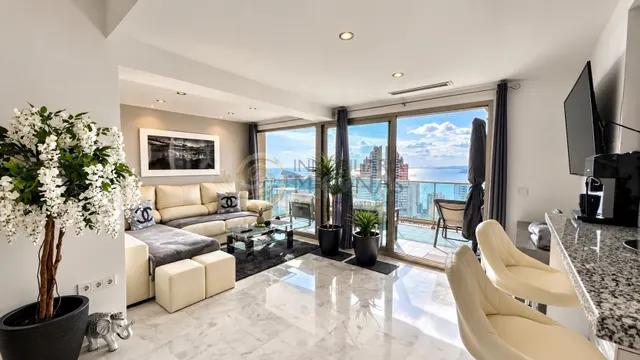 Exclusivo apartamento reformado en la planta 19 de torre lugano – Benidorm — 4