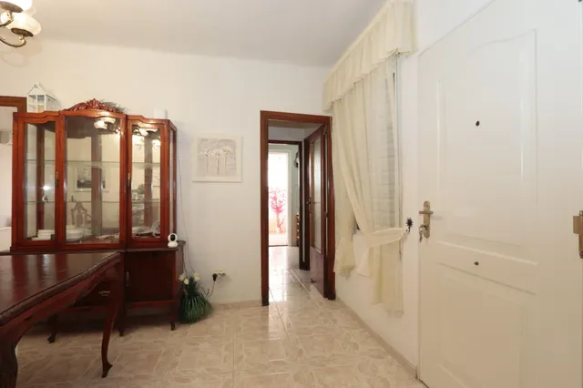 Piso en venta junto a calle Ángel Bruna de 110 m2, 3 dormitorios, baño y aseo, balcon y terraza acristalada — 21