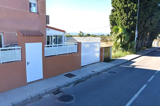 Venta adosado en Almazora - foto 2