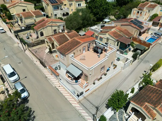 Villa 5 habitaciones 165m² en venta - La Marina — 28