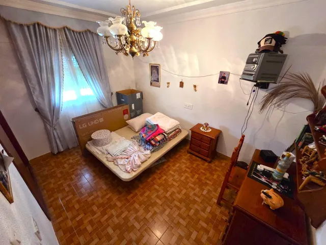 GRAN CASA DE TRES PLANTAS, 5 DORMITORIOS, TERRAZAS Y GARAJE EN CHICLANA DE LA FRONTERA — 9