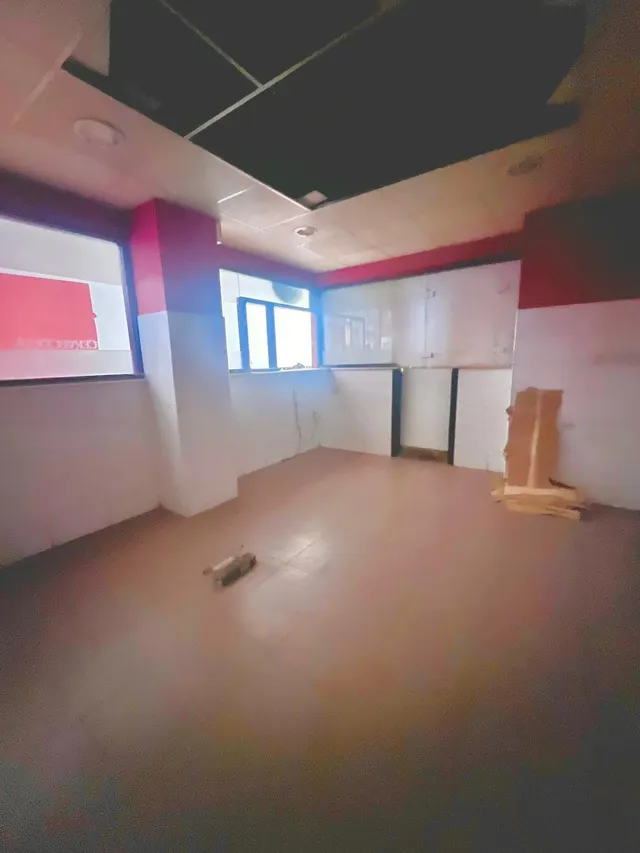Local comercial en Obispo Benlloch — 19