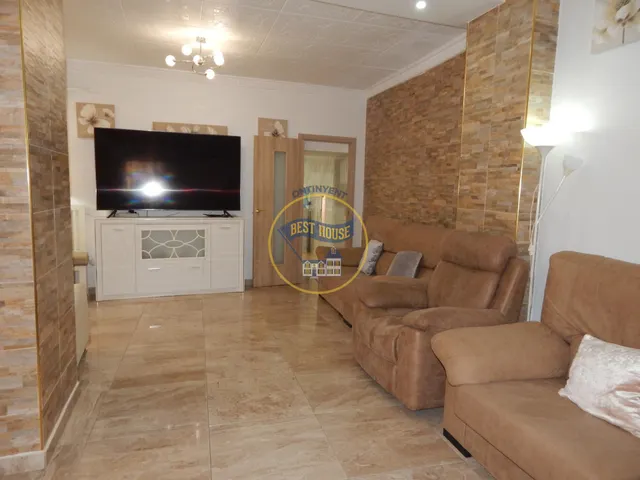 Casa Espaciosa en Montesa: Comodidad y Estilo — 3