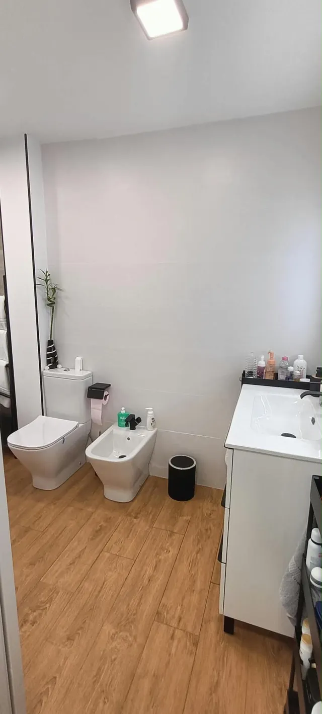 MAGNIFICO PISO DE TRES DOMITORIOS Y DOS BAÑOS REFORMADO CERCA DEL MAR — 21