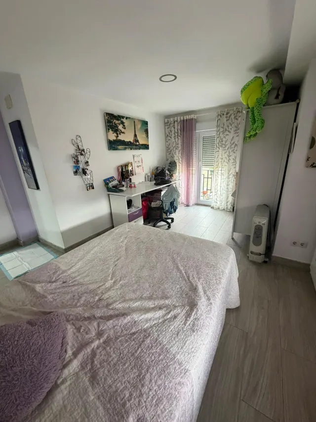 Piso reformado en una calle tranquila, 3º sin ascensor con pocos vecinos. — 9