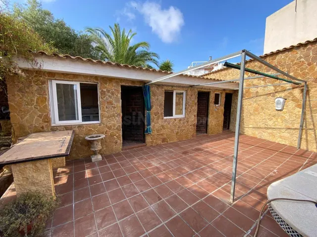 AMPLIA VILLA INDEPENDIENTE CON 816M2 DE PARCELA - foto 4