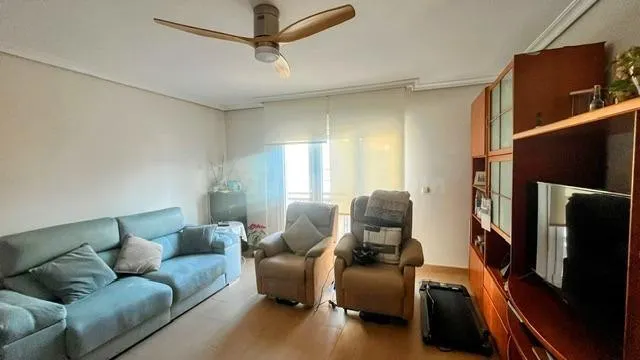 Magnífico piso en Huerta la Reina. CUATRO DORMITORIOS. DOS BAÑOS. Hace Esquina! — 5