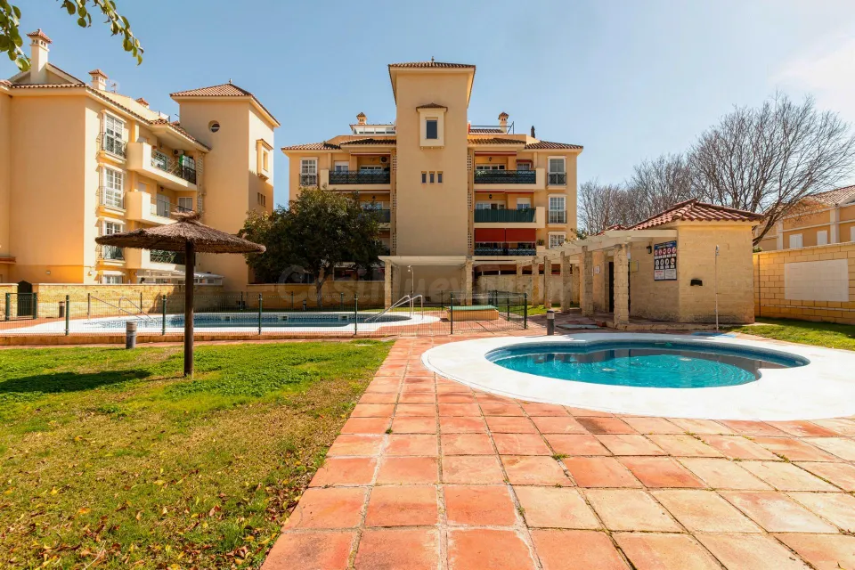 Una oportunidad muy interesante tanto para residencia habitual como para inversión.