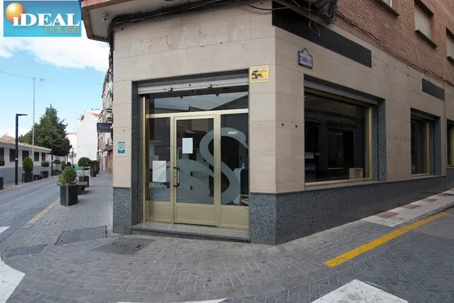 A5895V5. Puede ser el mejor LOCAL de MARACENA. www.idealhouse.es — 2