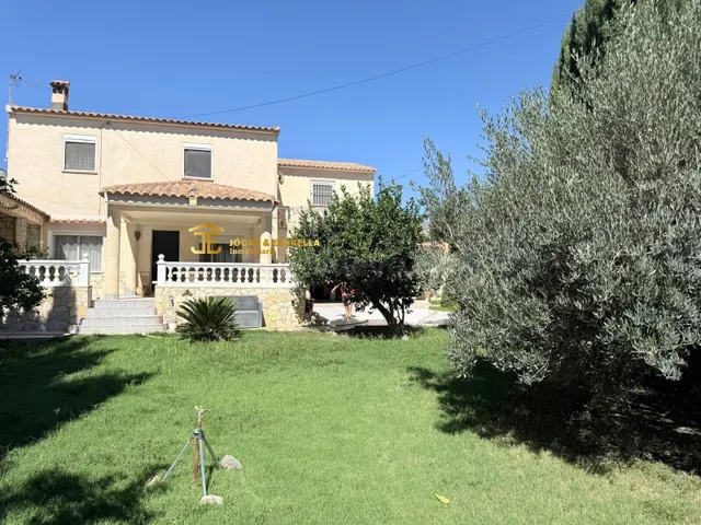 MARAVILLOSO CHALET DE 4 DORMITORIOS EN TORRECILLA — 5