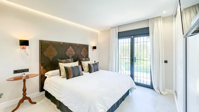 VILLA DE LUJO EN ALHAURÍN EL GRANDE. MÁLAGA — 10