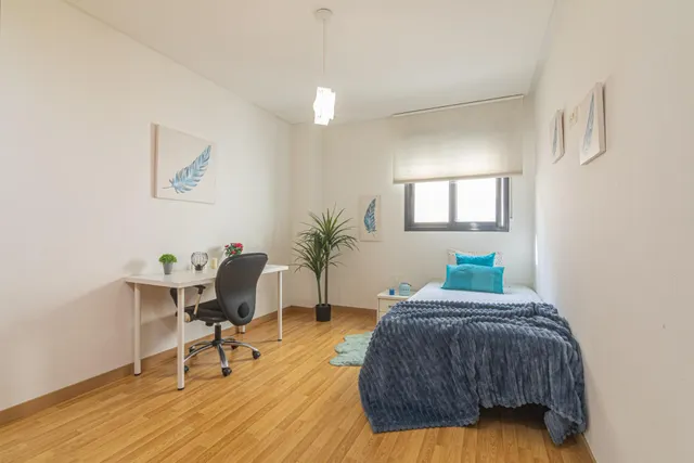 vivienda con piscina, plaza de garaje, terraza, 3 habitaciones y 2 baños — 26