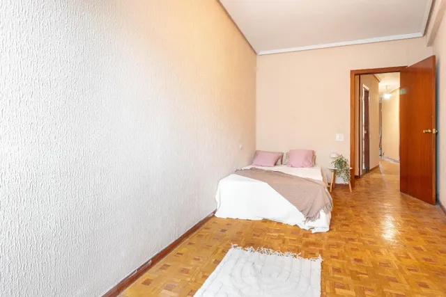 Piso en Hermanos Menendez Pidal — 6