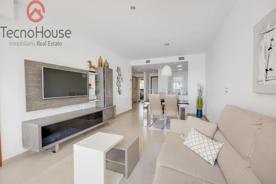 Moderno Piso en Residencial Terrazas De Campoamor con Vistas al Mar