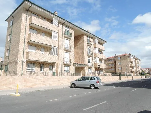 Venta de Vivienda en Ávila. Activo Inmobiliario Sin Posesión / No Se Puede Visitar / Ni Financiar.