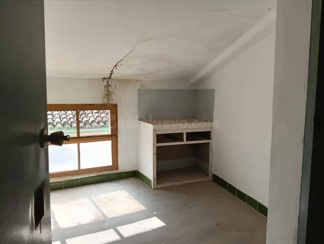 Casa adosada para reformar en Gorga – NO ADMITE VISITA. - foto 4