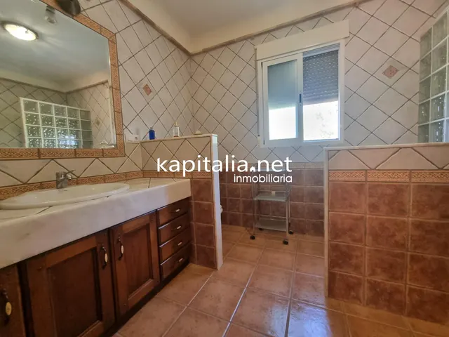 Chalet a la venta en Ontinyent. — 18
