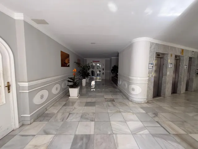 Apartamento reformado con 1 dormitorio en zona Rincon de Loix — 22