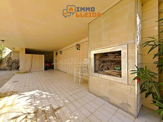 Fabuloso chalet de estilo moderno en Tárrega — 4