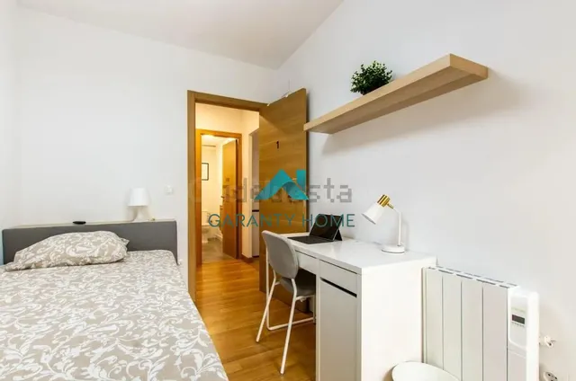 HABITACIÓN CON TERRAZA PRIVADA EN FUENLABRADA - foto 2