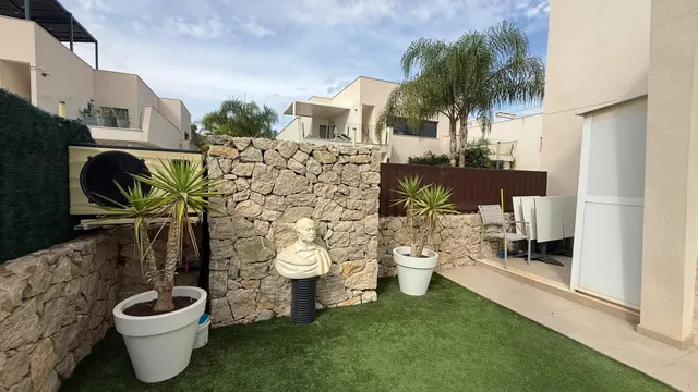 CHALET SEMINUEVO CON VISTAS AL MAR, PISCINA PRIVADA Y COCINA DE VERANO – LA TORRE DE LA HORADADA — 7